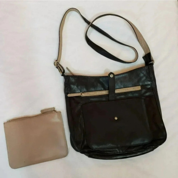 Black & tan 9×11" leather crossbody - Picture 2 of 7